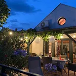 Prázdninový dům Mandula House *
