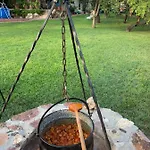 Mandula House