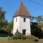 Mandula House