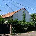 Holiday home Mandula House *