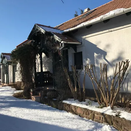 Mandula House Paloznak