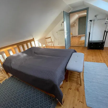Mandula House *