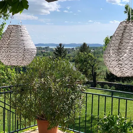 Holiday home Mandula House Paloznak