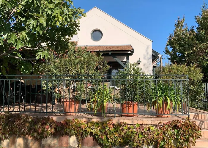 Vakantiehuis Mandula House *